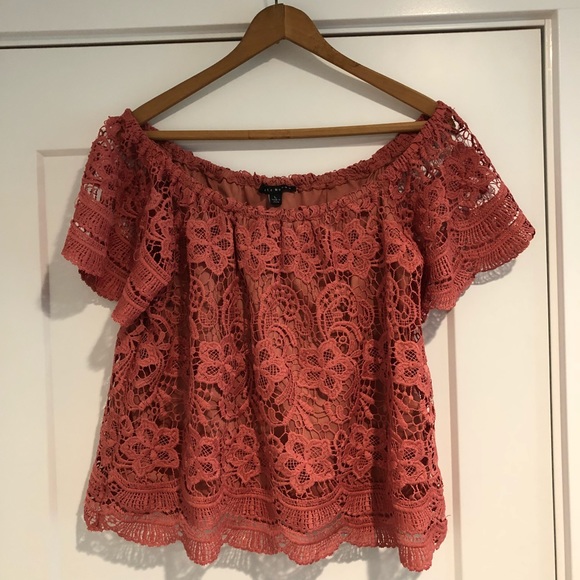 Tops - Off the shoulder top